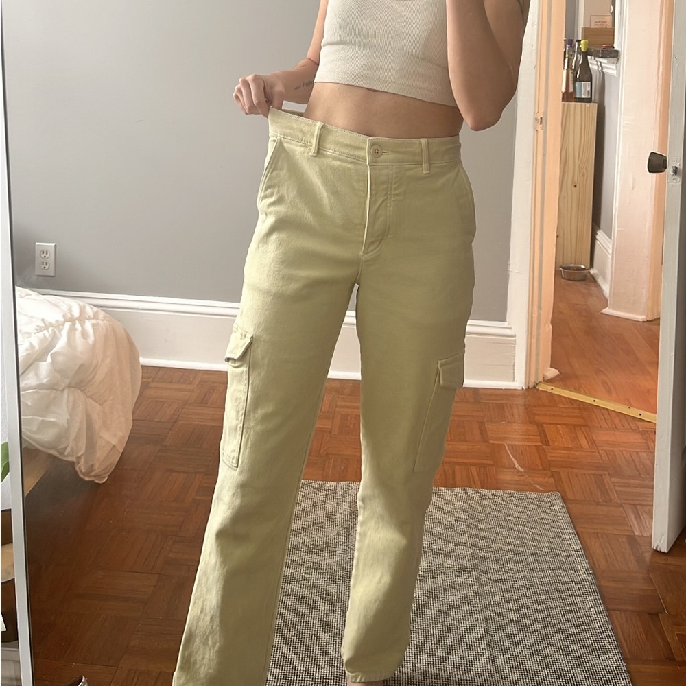 Very cozy Wilfred cargo pants. A very soft and stretchy cotton, thick material. - Picture 2 of 2